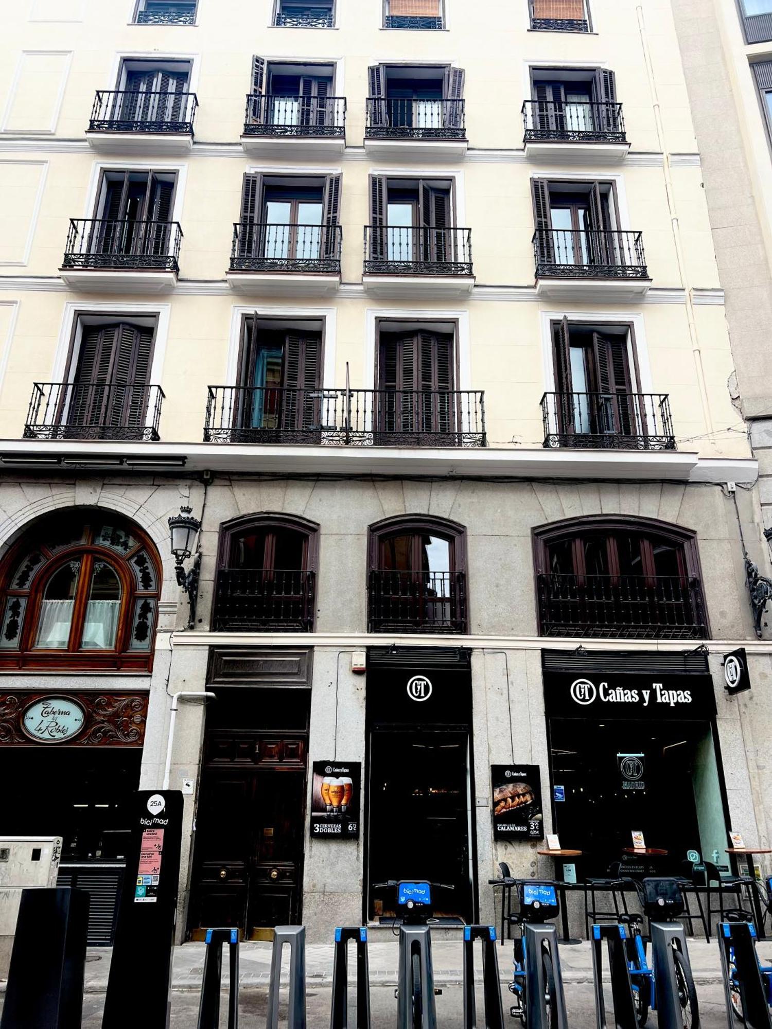 Albergue Miguel Angel Madrid Bagian luar foto