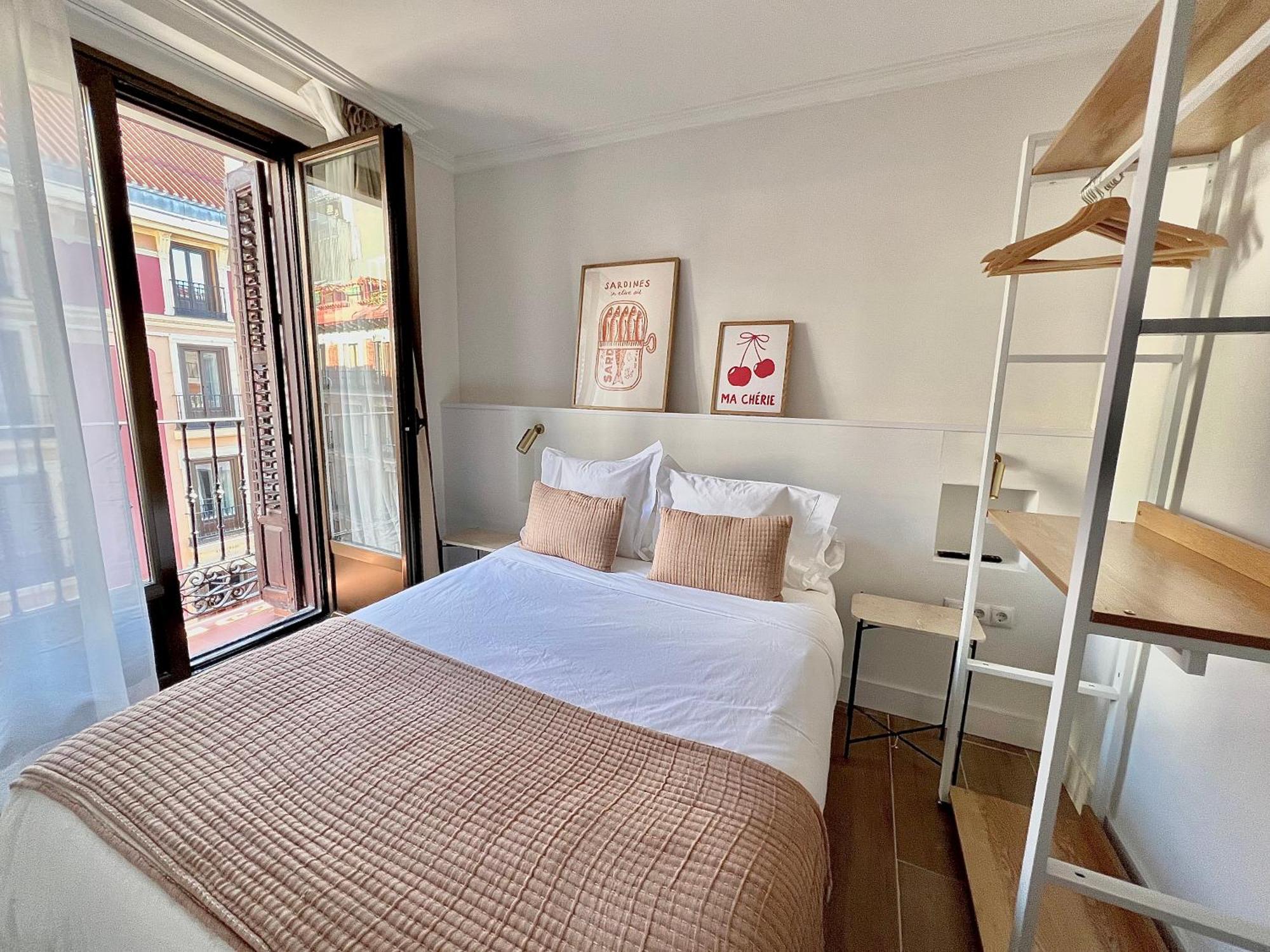 Albergue Miguel Angel Madrid Bagian luar foto